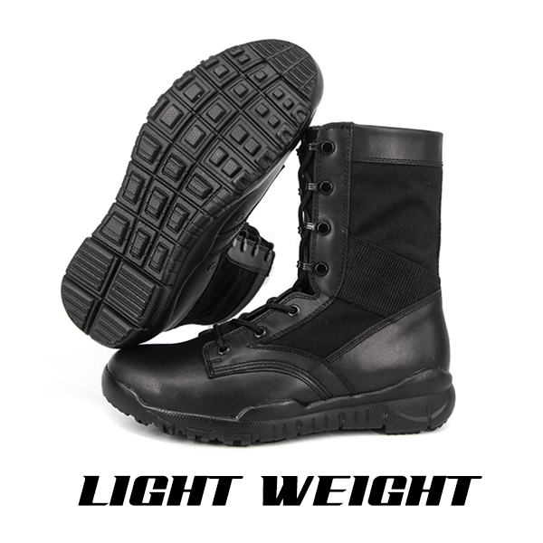 What is the lightest military boot?