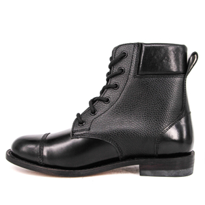 Çizme të reja prej lëkure ushtarake me tegela të zeza për hiking 6117