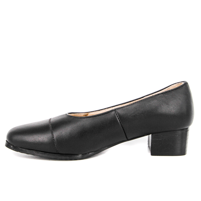 Odolné dámske čierne kancelárske topánky 1107